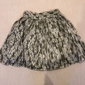 Banana Republic Green and White Skirt Size 0